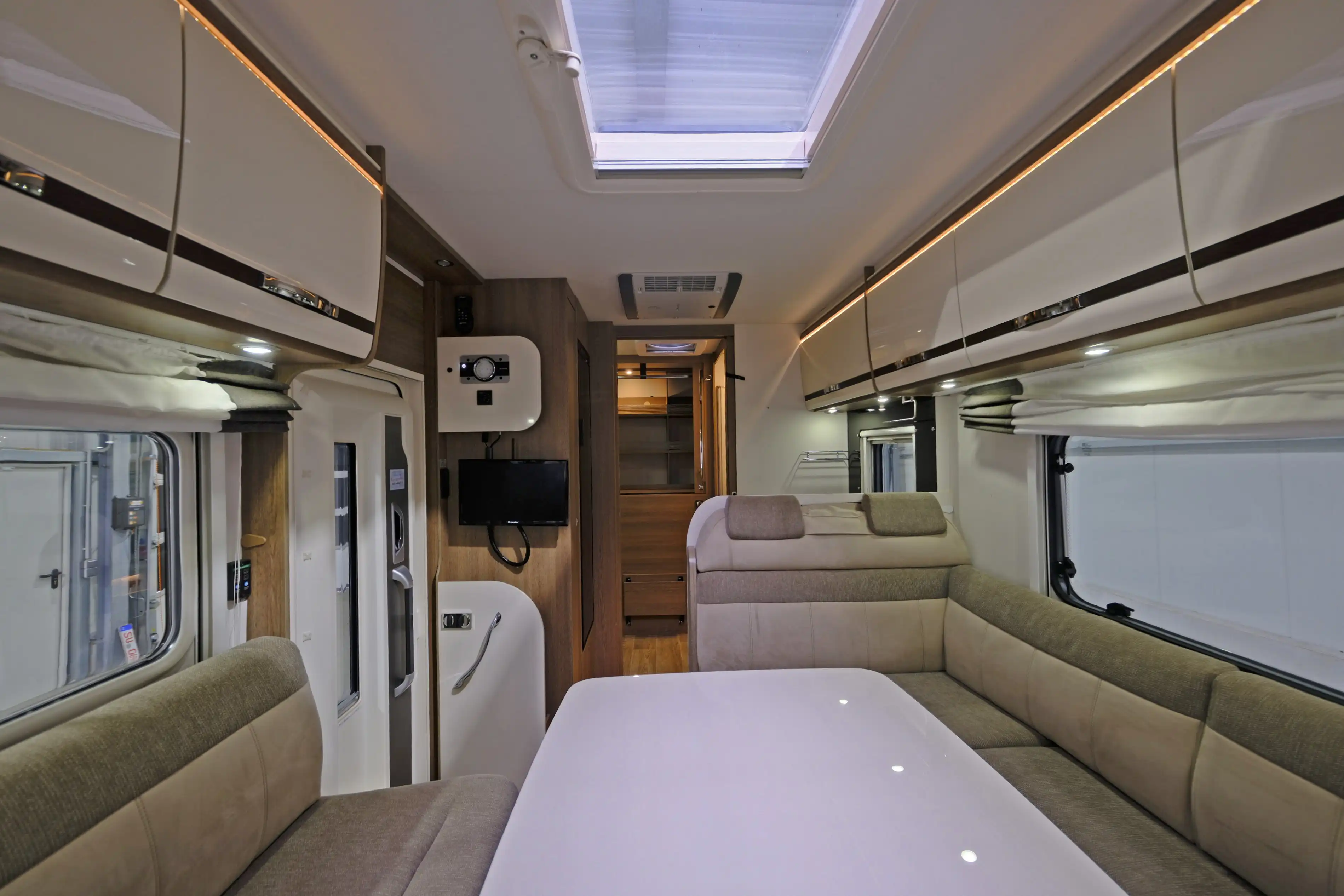 DETHLEFFS I 6757 TREND